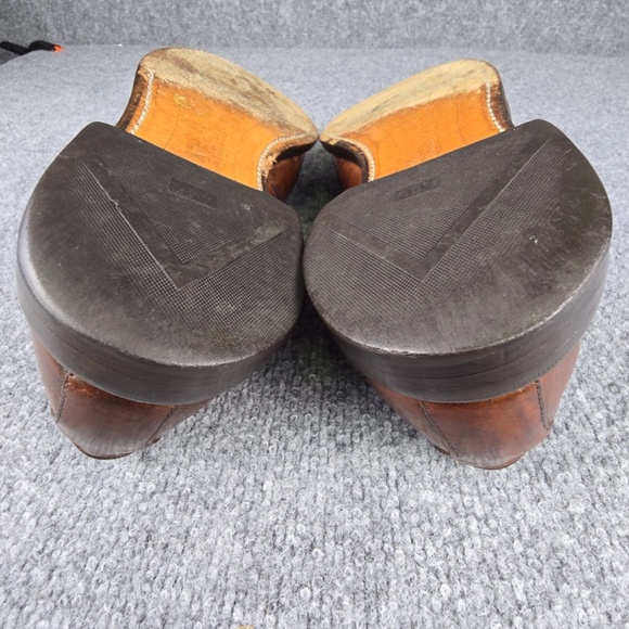 Allen Edmonds \
